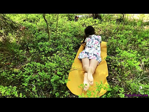❤️ Estranho na Tinder Masturba-me a rata e fode apaixonadamente na floresta ❌ Porno vídeo em nós