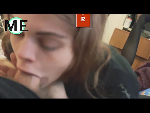 ❤️ Garganta, meia-calça rasgada e calcanhar rasgado é agradável de conhecer ❌ Porno vídeo em nós